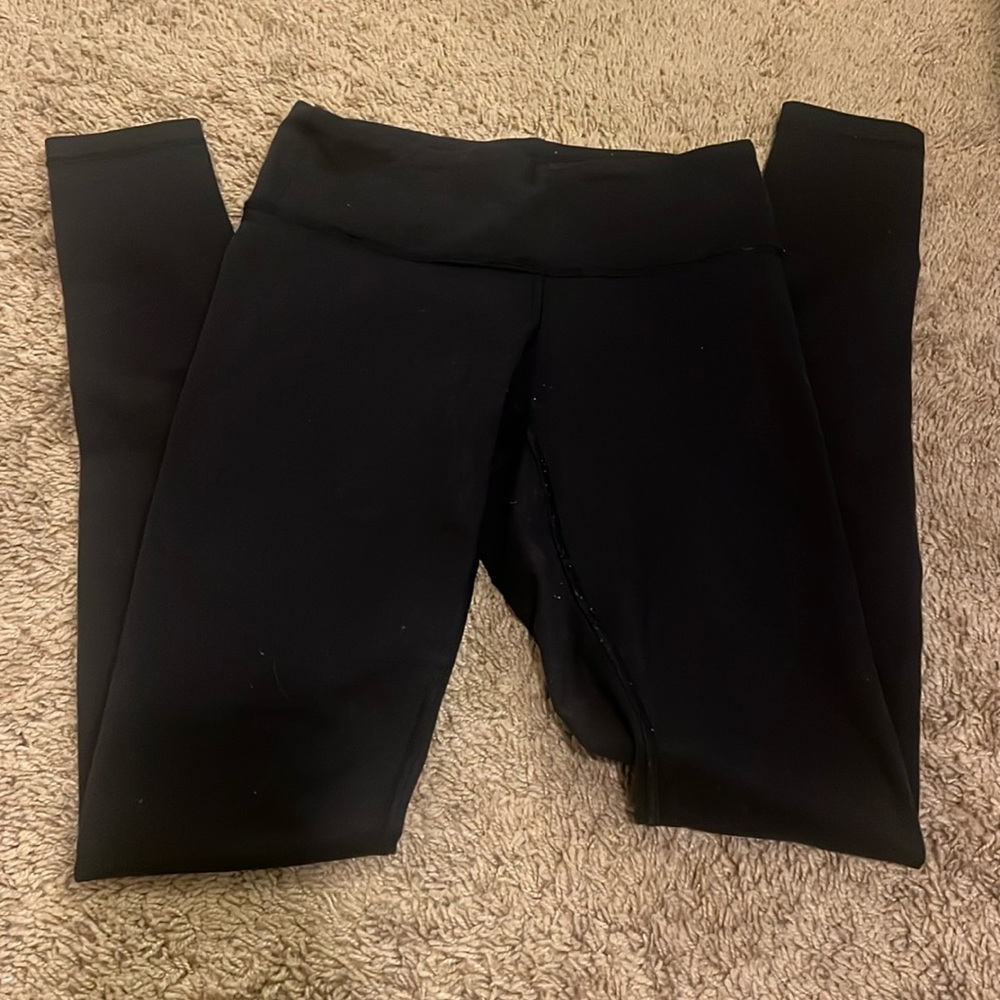 Lululemon leggings in decent condition hip to hip 12 1/2 inseam 30’